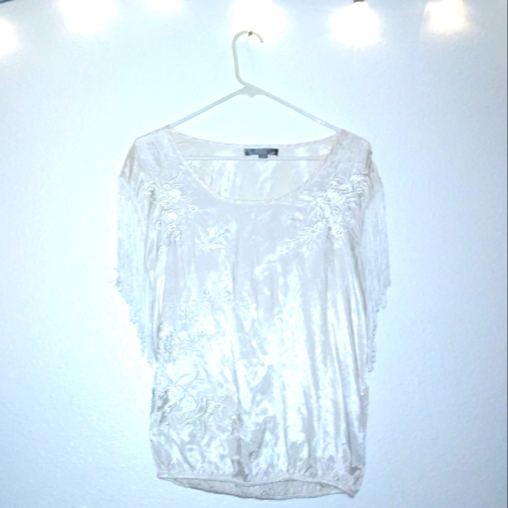 Love 21 Embroidery Fringe Top